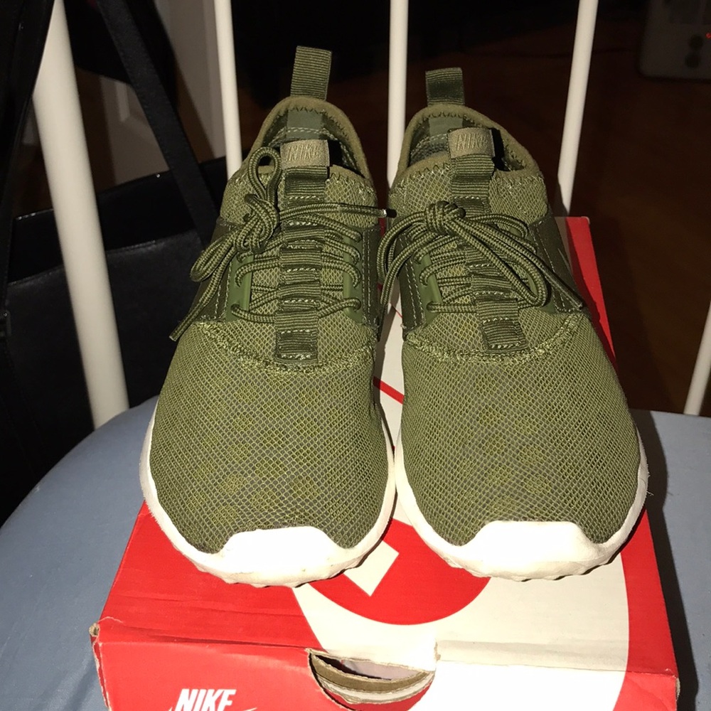 Nike Juvenate - LIMITED EDITION
